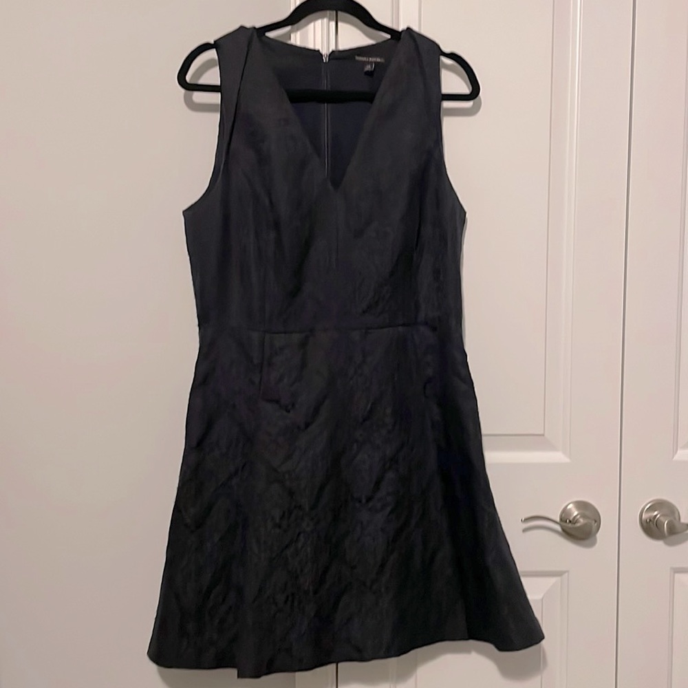 Like new! Banana republic sleeveless dress